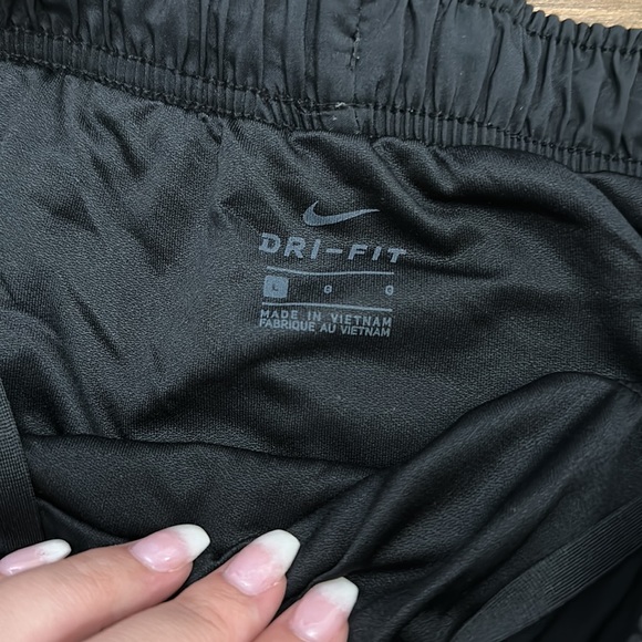 Nike Dri-fit Shorts - Picture 3 of 3